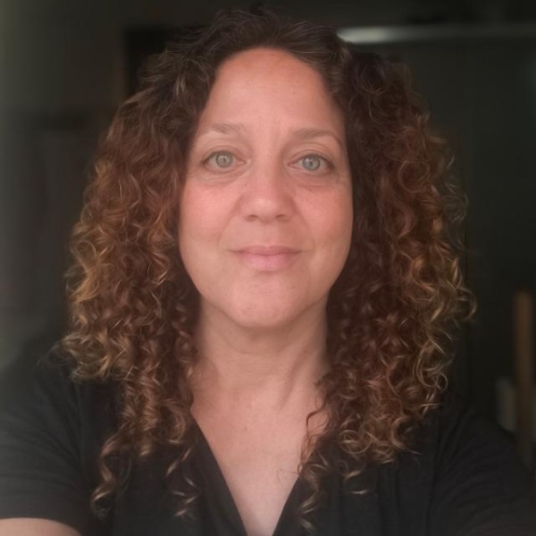 שירלי קורין